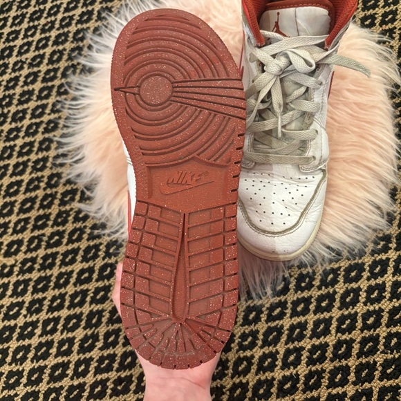 Nike Women's Sneakers White and Red - Picture 6 of 11